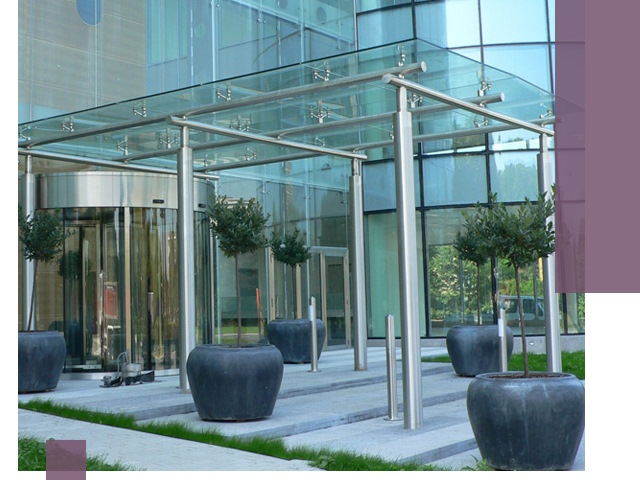 Навесы из стекла на заказ в Нижнем Тагиле — монтаж и установка